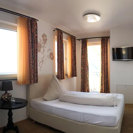 Отель Freischuetz